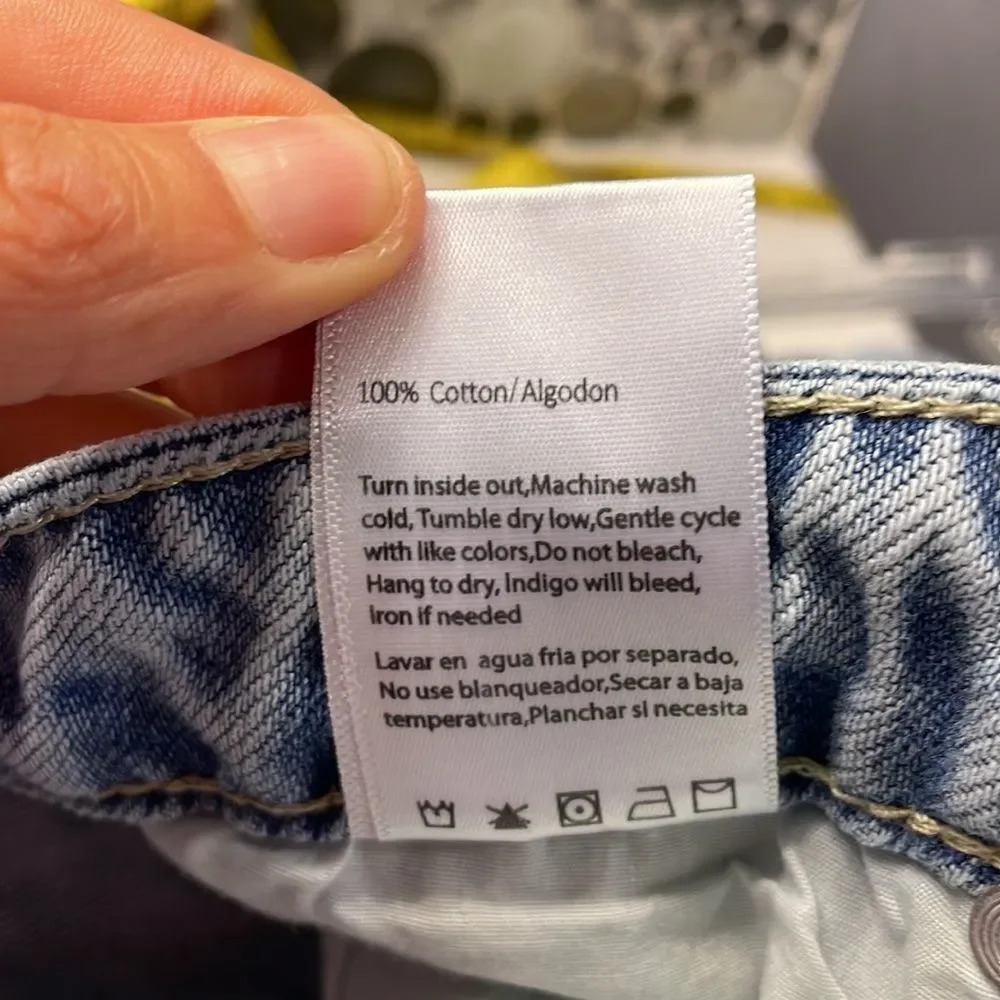 Nwot Insane Oene woman’s light blue ripped jeans - Picture 14 of 14